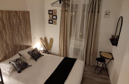 Anatole France Apartment | T4 Lumineux proche Centre Ville Narbonne & Des Grands Buffets 2 étoiles