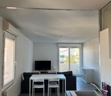Fonsorbes Apartment | T4 Récent - Fonsorbes Centre avec 2 parkings