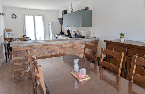 Port-la-Nouvelle Villa | T5 House 110m² with enclosed garden, near beach, pets allowed, parking