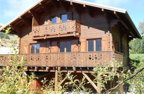 Les Abrets en Dauphine Villa | Ta Muzelle et Nous - Cosy chalet for 14 people in Les 2 Alpes