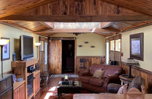 Comfort House | Tabasco Ranch Antler Cabin