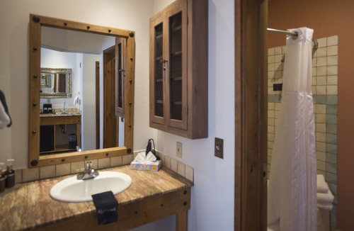 Golden Hotel | Table Mountain Inn