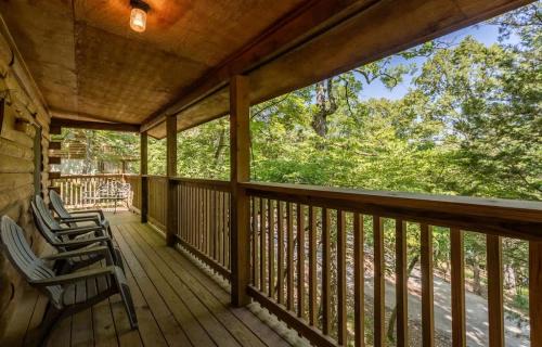 Shell Knob House | Table Rock Lake Cabin - The Oaks #5 with Lake Access & Hot Tub