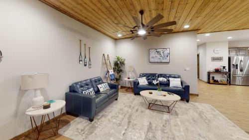Indian Point House | Table Rock Lake Luxury Resort Lodge - Boat Slip