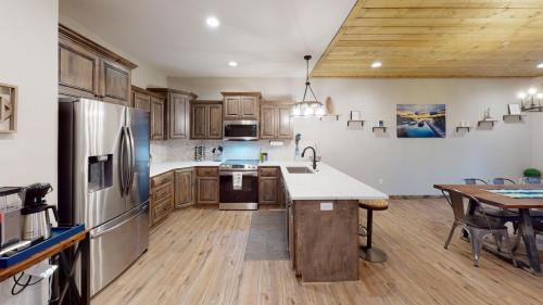 Indian Point House | Table Rock Lake Luxury Resort Lodge - Boat Slip