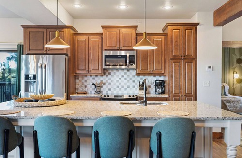 Indian Point House | Table Rock Lake Views, Boat slip Included!
