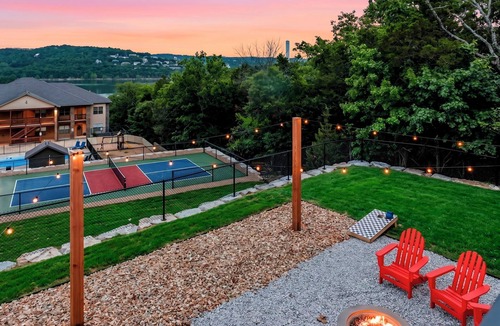 Indian Point House | Table Rock Lake Views, Boat slip Included!
