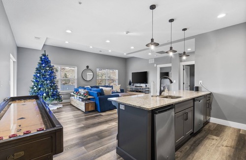 Table Rock House | Table Rock Lake views, Indoor & Outdoor Cmty Pools