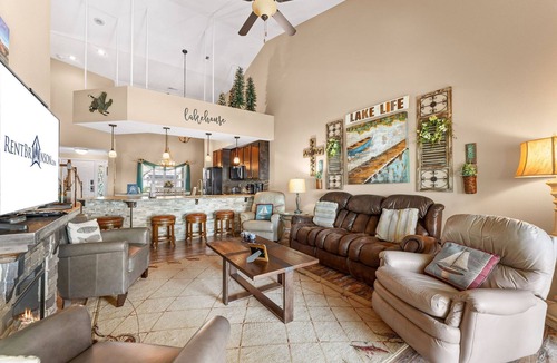 Table Rock Condo | Table Rock View Penthouse with Sun Room, Luxury Decor, Free Tickets & Prime Location