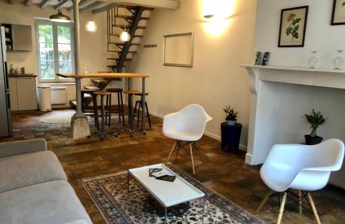 Treigny House | Taboo Treigny