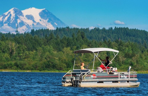 East Olympia Cottage | Tackle Box Cottage at the LakenFish all year Boat rentals at your doorstep.