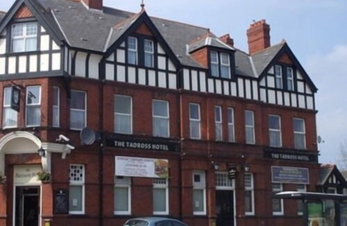 Barry Hotel | Tadross Hotel