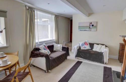 Taff's Well House | Taffs Well Cottage