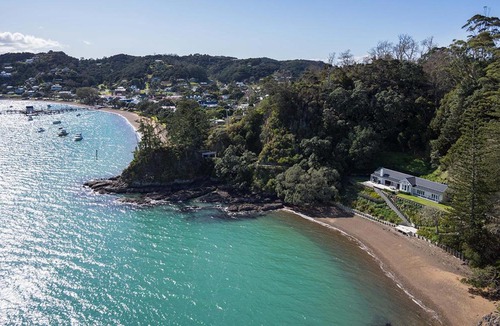 Russell Villa | Tahapuke by Amazing Accom