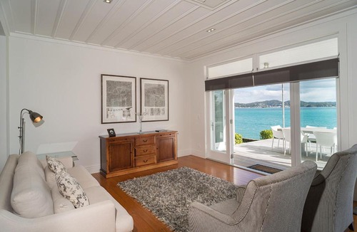 Russell Villa | Tahapuke by Amazing Accom