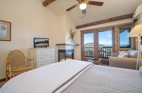 Estes Park Hotel | Taharaa Mountain Lodge