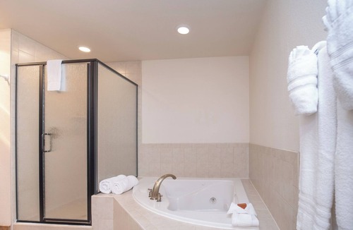Estes Park Hotel | Taharaa Mountain Lodge
