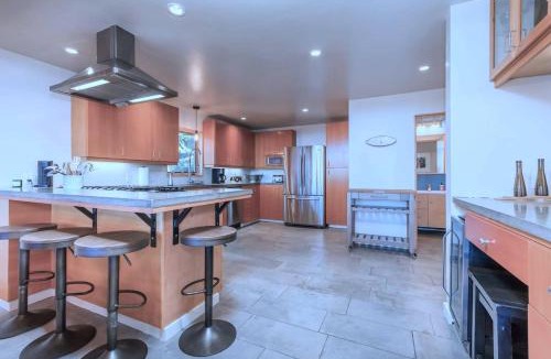 Truckee House | Tahoe Donner Luxury, Sleeps 14, Hot tub, 3100 sqft