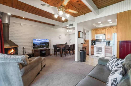 Tahoe Keys Villa | Tahoe Keys Townie - HOA Beach, Pool & More!