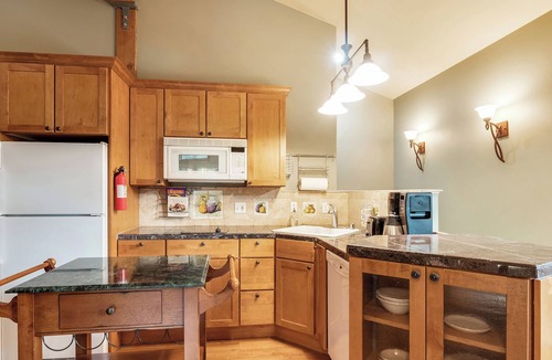 Ridgewood House | Tahoe Mountain Retreat – Sleeps 12!