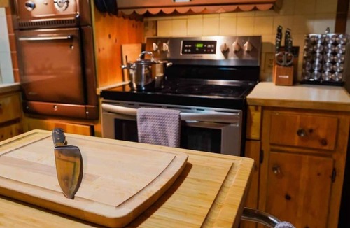 Kyburz Cabin | ♥ Tahoe Retreat Cabin, Tesla EV, Forest Escape