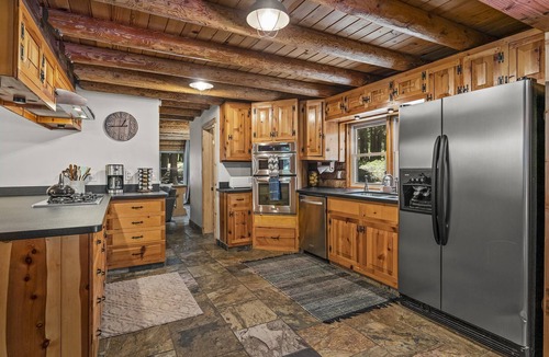 Truckee House | Tahoe Rustic Cabin | Hot Tub, Clubhouse Access, Near Golf Course, Lake & Trails