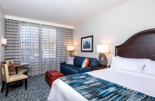 Lakeside Park Resort | Tahoe Ski Resort! At Heavenly Gondola: Spacious 2BR/2BA/Kitchen - Sleeps 8