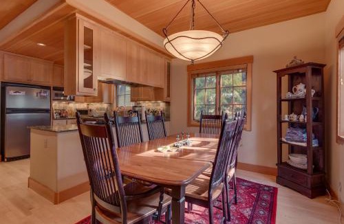 Kings Beach House | Tahoe Time on North Shore - 4 BR Cabin w Private Hot Tub, Pet Friendly, Walk to Dining