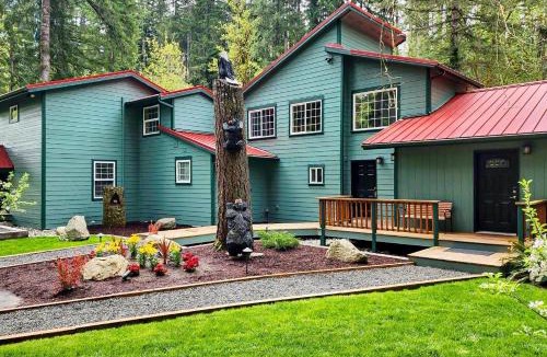 Mason County House | Tahuya River Lodge - Whole Property