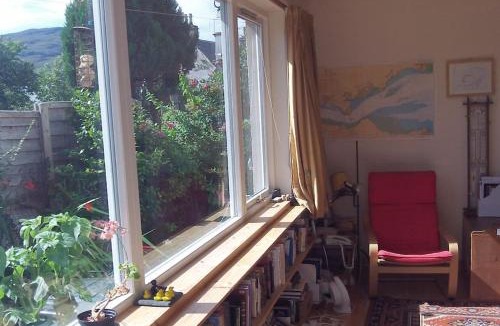 Ullapool Apartment | Taigh Sona easy access apartment with double bed