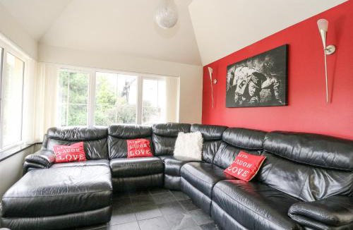 Killin House | Taighean Anndra