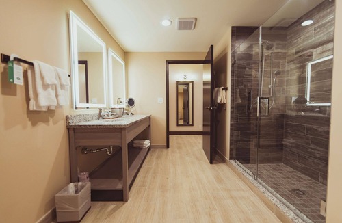 Altmar Hotel | Tailwater Lodge Altmar, Tapestry Collection by Hilton