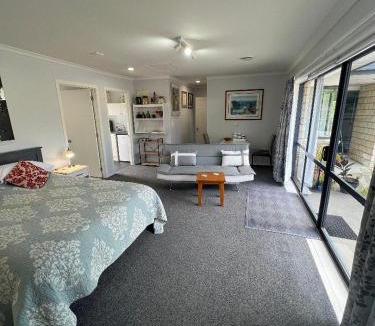 Nukuhau Bed & Breakfast | Taipa Views Bed & Breakfast