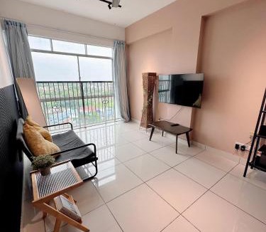 Asam Kumbang Apartment | Taiping Centre Point Suite 9 by BWC