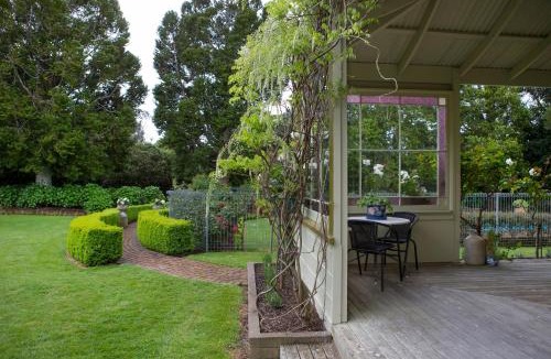 Hawera House | Tairoa Lodge