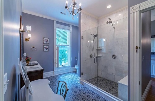 Fairbury Hotel | Take 5 Rendezvous at Hoffman House, Fairbury-Entire Home