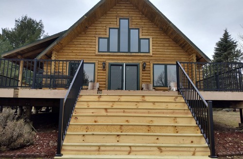 Charlevoix Cabin | Take a break and unwind at this peaceful oasis