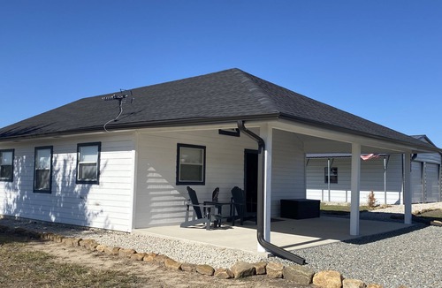 Westminster Cottage | Take a ride to the country side