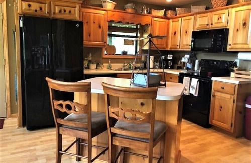 Murphy Ski Chalet | Take in Stunning Views in this Lovely Pet Friendly Smokey Mountains Chalet