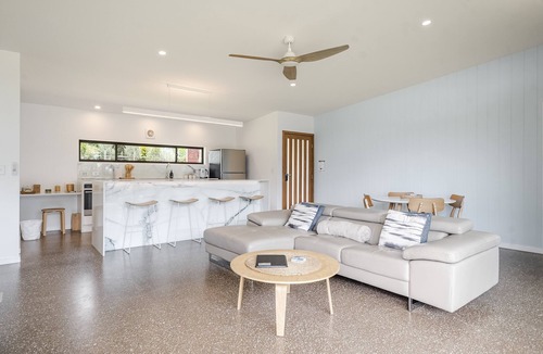 Tintenbar Cottage | Take it easy at this unique and tranquil getaway.