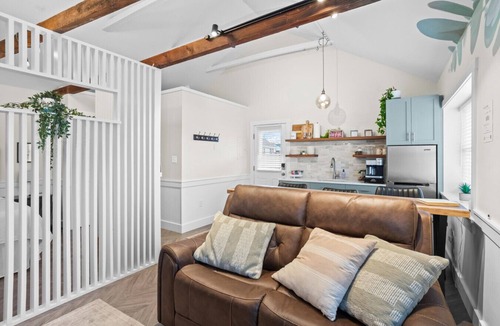 Intercourse Cottage | Take your getaway at this magical oasis, central to "everything"