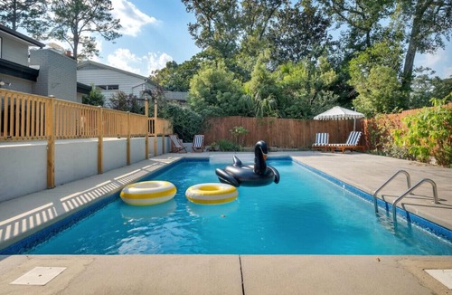 Tallahassee House | TAL Getaway|POOL |7 Mins to FSU