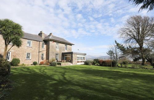 Llanfairpwllgwyngyll House | Tal Gwynedd