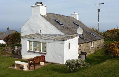 Trefasser House | Tal y Gaer Cottage Fishguard