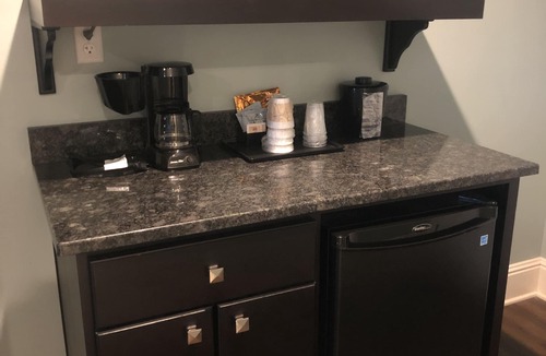 Bardstown Hotel | Talbott Inn