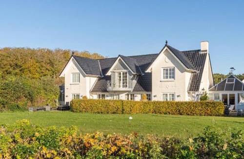 Karrebksminde House | Talian Charm At Vineyard Near Karrebæksminde