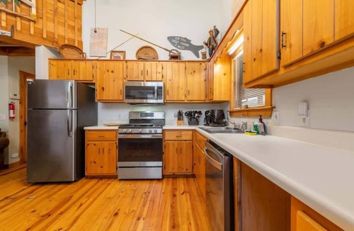 Dial Cabin | Talking Waters - Fishing Camp