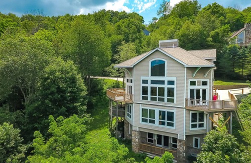 Mountainside House | Tall Castle: Lake Access, Fire Pit, Community Amenities!