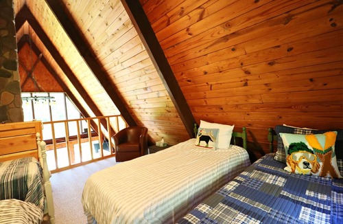 Little Valley House | Tall Pines