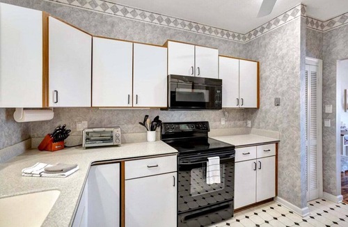 Salem Condo | Tall Ship 320 Keowee Key